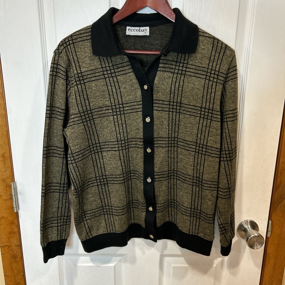 Eccobay Plaid Button-Up Knit Cardigan
